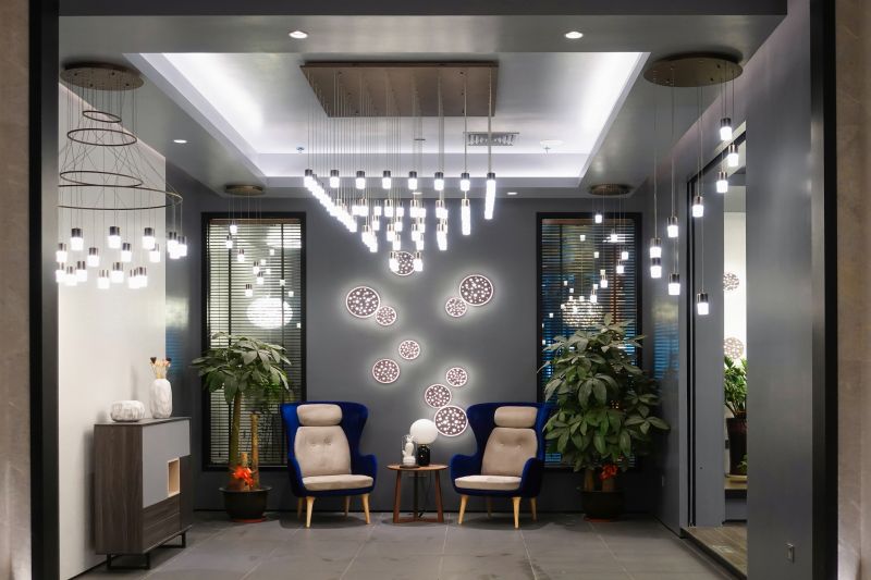 Chandelier Hanging in Olathe, KS